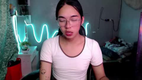 Snapshot of miatrixs chatting on 02-25-26, 09:19 Mia online show from 02-25-26, 09:19