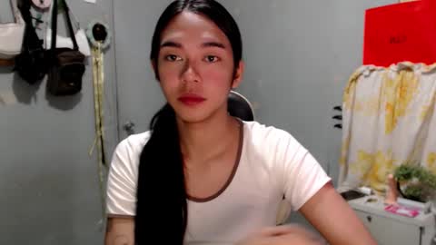 Snapshot of miatrixs chatting on 03-15-26, 05:52 Mia online show from 03-15-26, 05:52