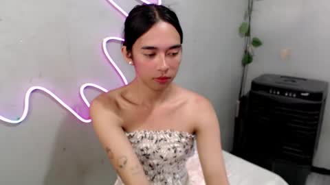 Snapshot of miatrixs chatting on 03-27-26, 02:06 Mia online show from 03-27-26, 02:06