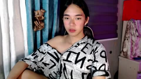 Snapshot of miatrixs chatting on 03-29-26, 04:29 Mia online show from 03-29-26, 04:29