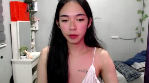 Mia online show from 06-11-26, 04:38