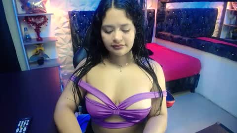 mia online show from 10-09-25, 12:14