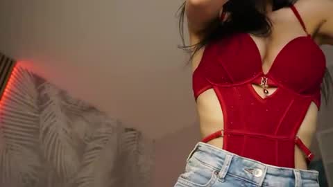 Snapshot of miavelvety chatting on 06-23-26, 06:06 Kimmy online show from 06-23-26, 06:06