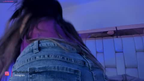 Snapshot of miavillalobos_ chatting on 12-18-24, 07:41 Mia Villalobos online show from 12-18-24, 07:41