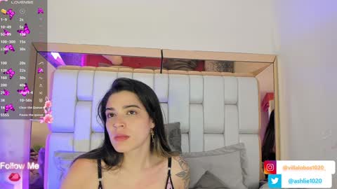 Snapshot of miavillalobos_ chatting on 12-24-24, 10:01 Mia Villalobos online show from 12-24-24, 10:01