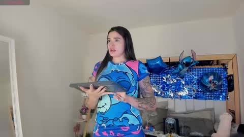 Snapshot of miavillalobos_ chatting on 02-10-25, 04:14 Mia Villalobos online show from 02-10-25, 04:14