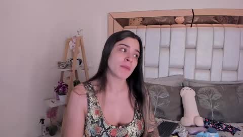 Snapshot of miavillalobos_ chatting on 02-12-25, 10:03 Mia Villalobos online show from 02-12-25, 10:03