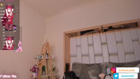 Snapshot of miavillalobos_ chatting on 02-26-25, 07:05 Mia Villalobos online show from 02-26-25, 07:05
