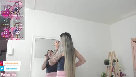Snapshot of miavillalobos_ chatting on 09-17-25, 01:35 Mia Villalobos online show from 09-17-25, 01:35