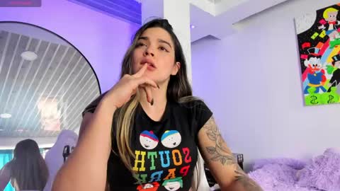 Mia Villalobos online show from 04-22-26, 09:38