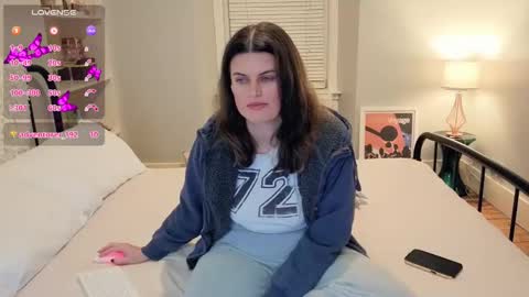 Mia  online show from 10-25-25, 10:37