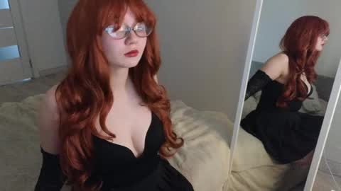 Mia online show from 05-27-26, 11:40