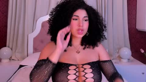 Mia online show from 01-24-25, 04:27