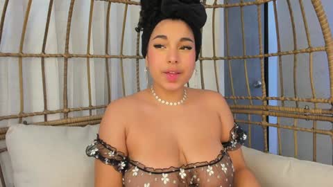 Mia online show from 02-06-25, 08:39