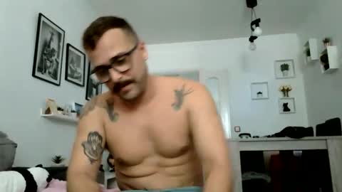 MILO MIAMI online show from 06-09-26, 03:01
