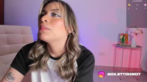 Snapshot of mich_bittersweet chatting on 03-03-26, 12:28 online show from 03-03-26, 12:28