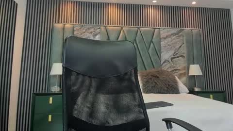 Michael online show from 09-24-25, 01:47