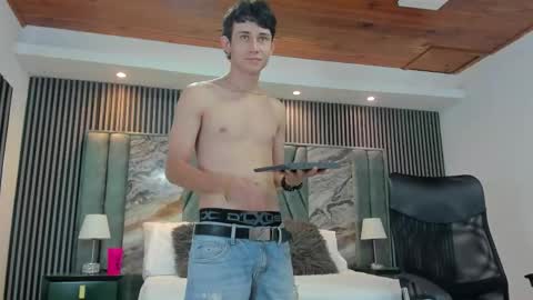 Michael online show from 09-27-25, 05:07