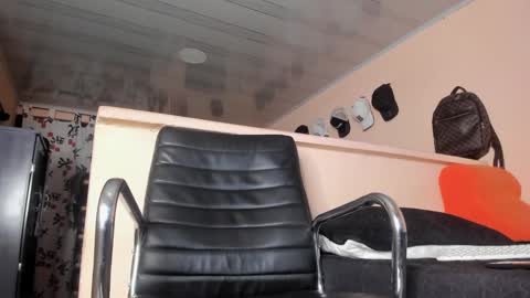 Snapshot of michael_boy88_ chatting on 01-25-25, 12:38 Michael Boy online show from 01-25-25, 12:38