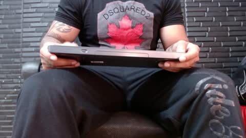 Snapshot of michael_daviss1 chatting on 01-28-25, 12:43 Michael Daviss online show from 01-28-25, 12:43