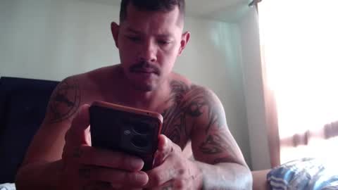 Snapshot of michael_daviss1 chatting on 10-26-25, 01:50 Michael Daviss online show from 10-26-25, 01:50