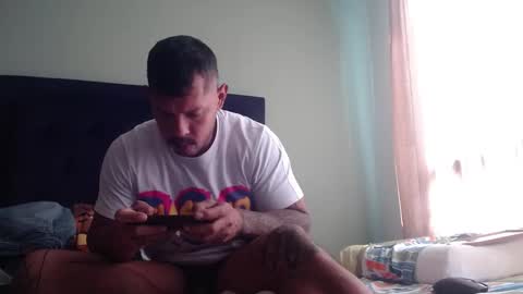 Snapshot of michael_daviss1 chatting on 11-16-25, 06:02 Michael Daviss online show from 11-16-25, 06:02