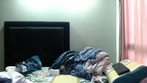 Snapshot of michael_daviss1 chatting on 02-20-26, 07:36 Michael Daviss online show from 02-20-26, 07:36