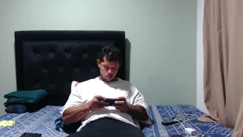 Snapshot of michael_daviss1 chatting on 04-01-26, 12:33 Michael Daviss online show from 04-01-26, 12:33