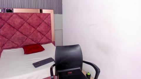 MICHAEL online show from 09-10-25, 07:36
