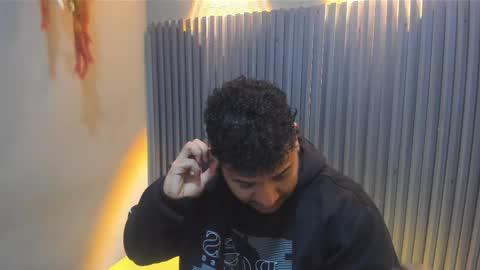 Snapshot of michael_hill1 chatting on 11-15-25, 01:18 MICHAEL online show from 11-15-25, 01:18