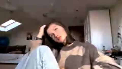 Snapshot of michael_pors chatting on 10-12-25, 02:16 Emily online show from 10-12-25, 02:16