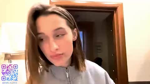 Snapshot of michael_pors chatting on 10-23-25, 02:27 Emily online show from 10-23-25, 02:27