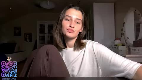 Snapshot of michael_pors chatting on 11-01-25, 02:30 Emily online show from 11-01-25, 02:30