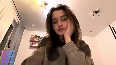 Snapshot of michael_pors chatting on 11-05-25, 03:12 Emily online show from 11-05-25, 03:12