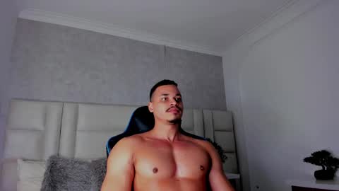 Michael online show from 09-27-25, 03:33