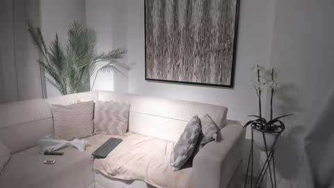 Michael Salens independent model online show from 03-06-25, 10:41