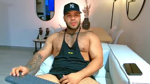 Michael Salens independent model online show from 09-10-25, 11:05