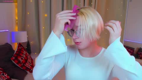 Snapshot of michael_swan chatting on 12-20-24, 06:50 Michel online show from 12-20-24, 06:50