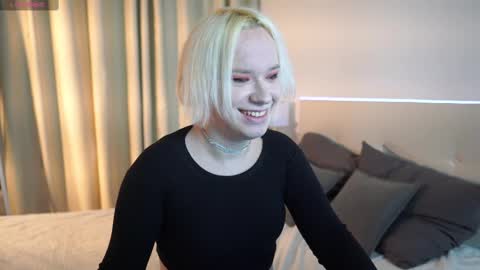 Snapshot of michael_swan chatting on 03-05-25, 05:29 Michel online show from 03-05-25, 05:29