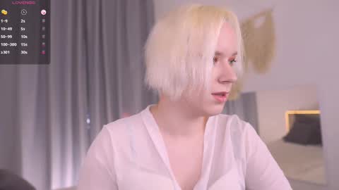 Snapshot of michael_swan chatting on 03-07-25, 08:45 Michel online show from 03-07-25, 08:45