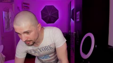 Snapshot of michael_wolfborn chatting on 03-11-25, 03:12 Michael online show from 03-11-25, 03:12