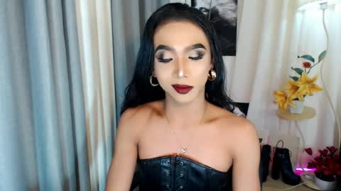 Snapshot of michaelagoddess chatting on 05-10-26, 05:18 michaelagoddess online show from 05-10-26, 05:18