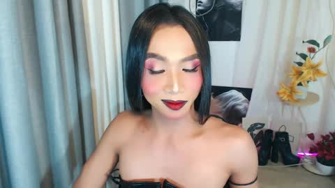 Snapshot of michaelagoddess chatting on 05-11-26, 11:46 michaelagoddess online show from 05-11-26, 11:46