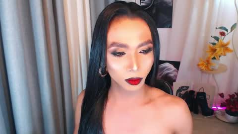 Snapshot of michaelagoddess chatting on 05-12-26, 05:43 michaelagoddess online show from 05-12-26, 05:43