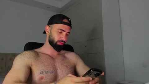 MichaelEvansx online show from 05-09-26, 08:14