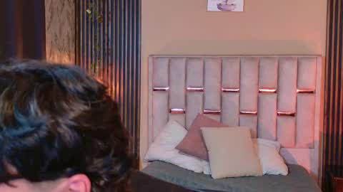 Snapshot of michaell_peters chatting on 06-06-26, 05:45 MICHAELL online show from 06-06-26, 05:45