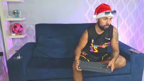 Snapshot of michaell_twink chatting on 12-17-24, 04:23 Michaell online show from 12-17-24, 04:23