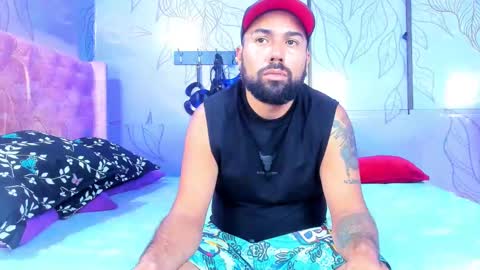 Snapshot of michaell_twink chatting on 01-07-25, 12:34 Michaell online show from 01-07-25, 12:34