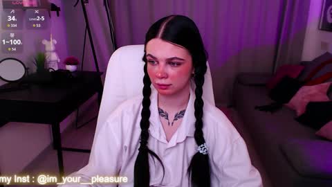 Snapshot of michela_fruet chatting on 02-11-26, 01:10 Kate online show from 02-11-26, 01:10