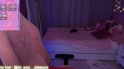 Snapshot of michela_fruet chatting on 03-09-26, 01:09 Kate online show from 03-09-26, 01:09